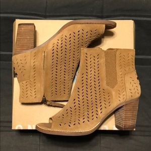 TOMS women’s booties